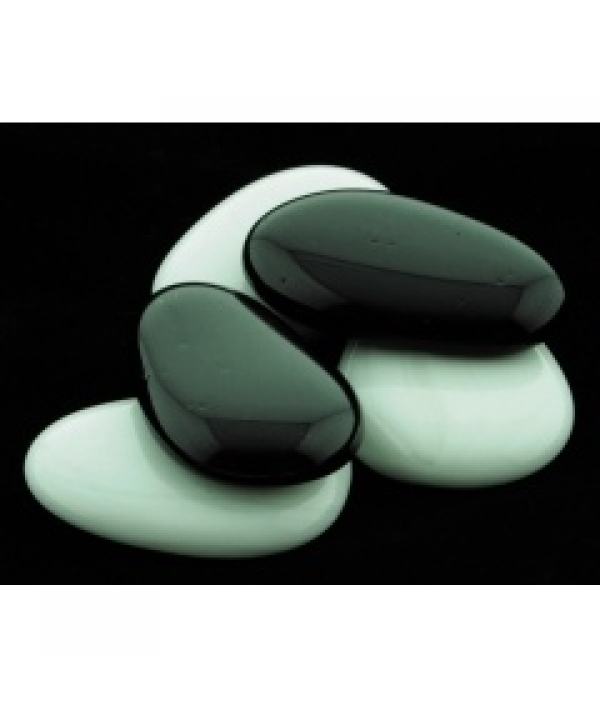 Грунт аквариумный, черно – белый "Речные камушки", 30 – 33мм, 200г, стекло (5623036)